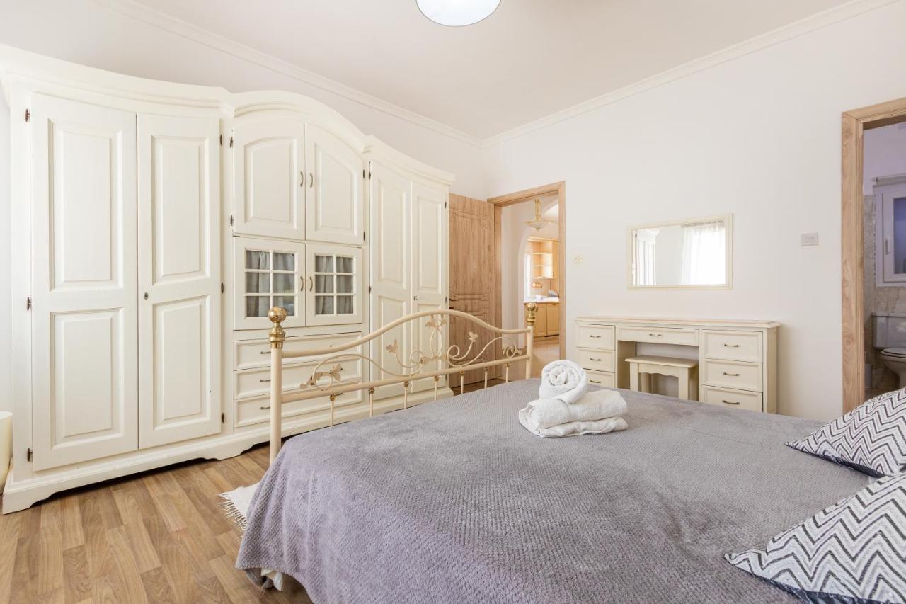 70/2- Spacious & Charming 3 Bedroom Apt In Σλιέμα Εξωτερικό φωτογραφία